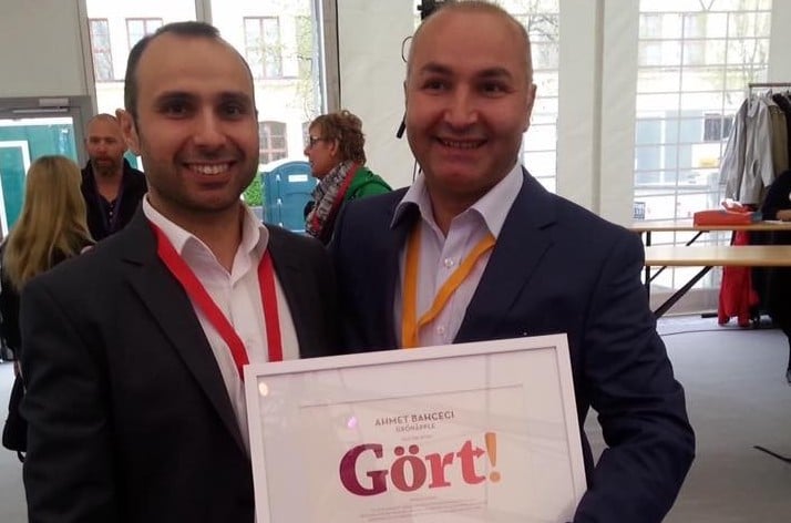 Gurbetçi iş adamı dünyaya örnek oldu