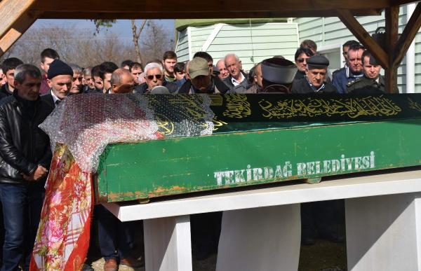 Düğün hazırlığı yapan nişanlı çifti kaza ayırdı