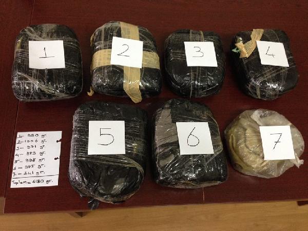 Amasya’da otomobilde 6 kilo esrar ele geçirildi