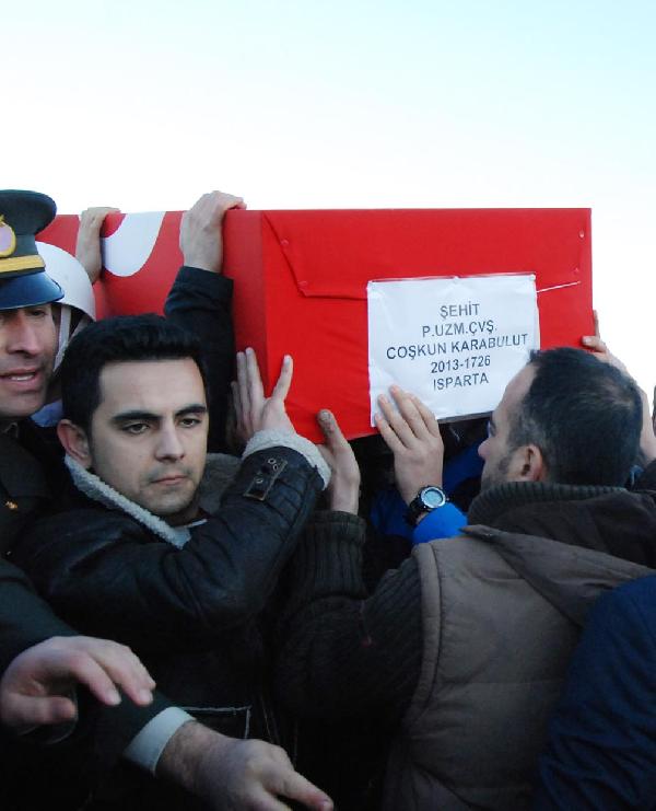 Şehit Uzman Çavuş Karabulut'un cenazesi memleketi Konya'ya getirildi (2)