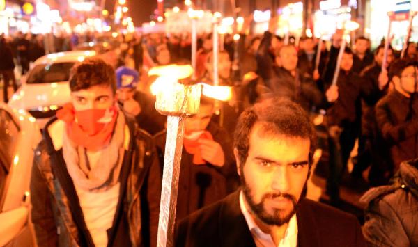 Erzurum'da saygı yürüyüşü