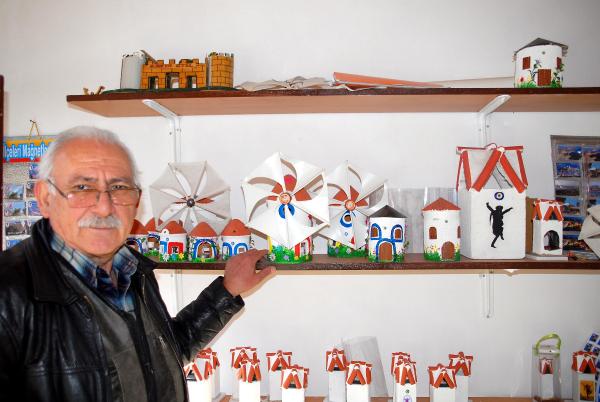 Muğlalı öğretmen maket ustası oldu
