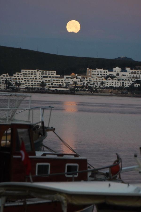 Bodrum'da dolunay güzelliği