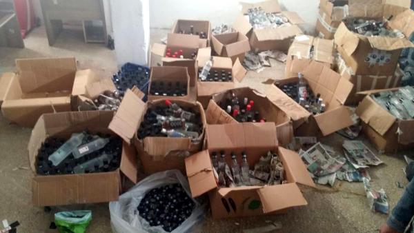 Mersin'de kaçak ve sahte içki operasyonu
