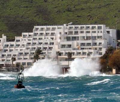 Bodrum'da fırtına etkili oluyor