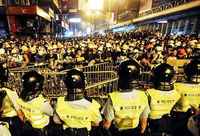 Hong Kong'da 37 gözaltı
