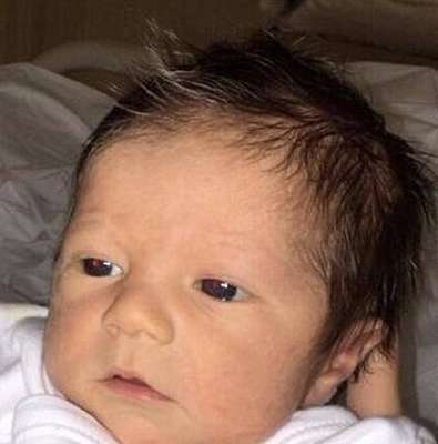 Shakira ikinci bebeği Sacha’nın fotoğrafını paylaştı