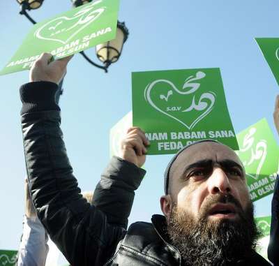 Samsun'da cuma namazında 'Charlie Hebdo' tepkisi
