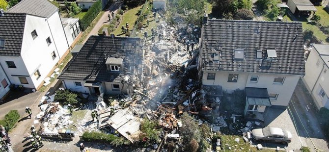 Köln’de bir evde patlama: 1 ölü, 4 yaralı