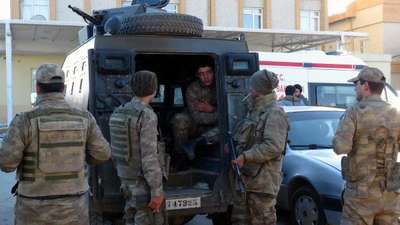 Mardin'de mahalle girişinde pusu: 4 yaralı