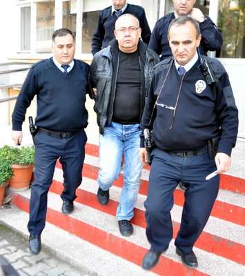 Eski eşinin kurşun yağdırdığı kadın yaşam savaşı veriyor (2)