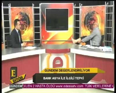 CHP Milletvekili Tanal, canlı yayında çorap çıkardı
