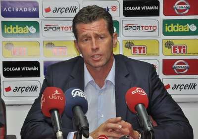 Eskişehirspor Skibbe'yi getiriyor