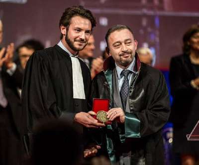 Kocasakal'a Paris Barosu'ndan onur madalyası