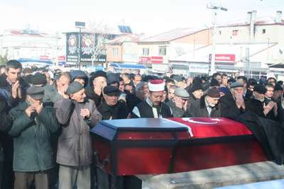 Belçika’da polisin vurduğu Kaya toprağa verildi
