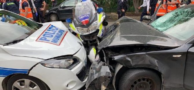 Fransa'da iki polise saldırı
