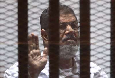 Mursi'ye hem müebbet hem idam