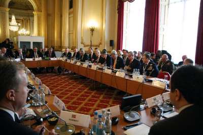 IŞİD karşıtı koalisyon Londra’da toplandı