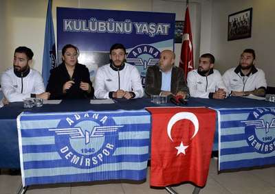 Adana Demirspor'da 4 imza