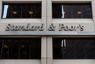 S&P Yunanistan'ın notunu düşürdü
