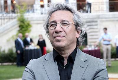 Dündar'a duruşmaya zorla getirilme kararı