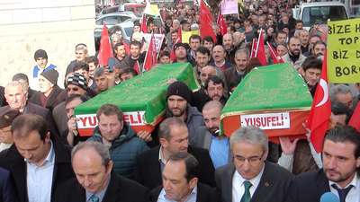Artvin'de tabutlu protesto