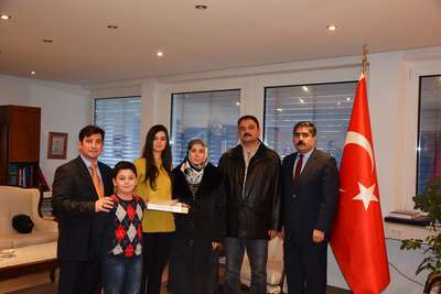 Başarılı gençler ödüllendirildi