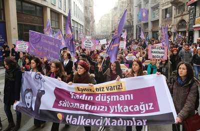 Halkevci kadınlar: Kadın erkek eşit değil