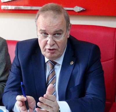 CHP'li Öztrak: Hakan Fidan milletvekili dokunulmazlığı için aday oldu