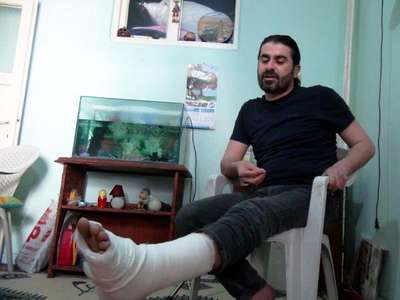 Mardin'de 'öğle mesaisinde yemekteyim' diyen doktorun ayağını kırdılar