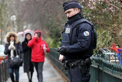 Paris emniyetinde skandallar zinciri