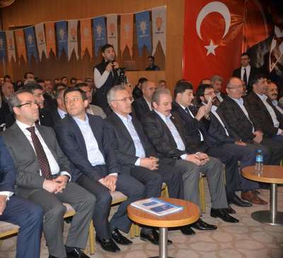 Ak Parti'li Şentop: Türkiye Diyarbakır'dan ibaret değil