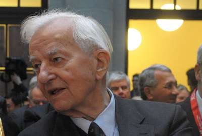 Eski Cumhurbaşkanı Weizsaecker defnedildi