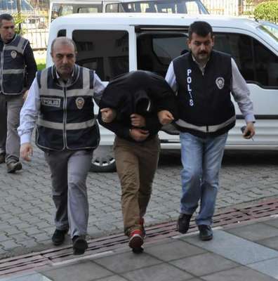 Banka soygunu zanlısı 2 belediye çalışanı adliyeye sevk edildi-YENİDEN