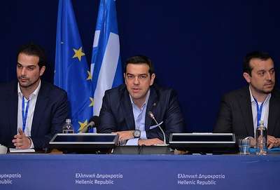 Yunanistan'dan Troyka'ya onay