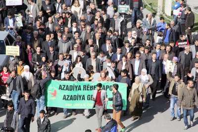 Şanlıurfa’da Öcalan’a özgürlük yürüyüşü