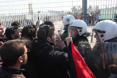 Yunanistan'da göçmenlere destek gösterisi