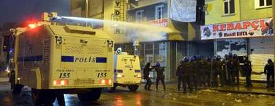 Ülkücülerin yürüyüşünde 3 HDP'li yaralandı