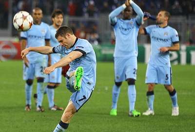 Manchester City ilk peşinde