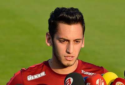 Hakan Çalhanoğlu, en iyi 11'e aday