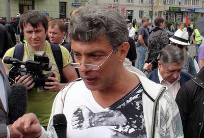 Rus muhalif Nemtsov öldürüldü