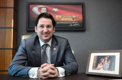 Kızları için yeniden aday olmadı