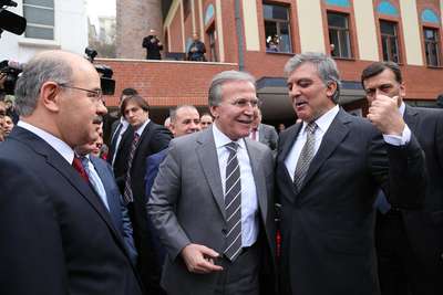 AK Parti: Gül'ün adaylığından şeref duyarız