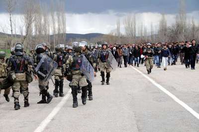 Gendarmerie suppresses protests against power plant construction with tear gas