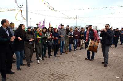 Diyarbakır'da Nevruz coşkusu