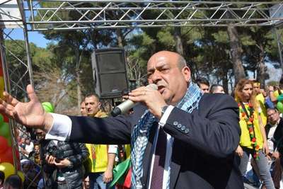 'Biri iyi, diğeri kötü polisi oynuyor'