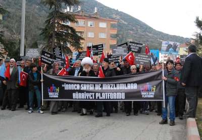 Temsili Nasreddin Hoca'dan barış çağrısı