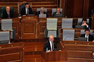 Kosova’da gensoru önergesi reddedildi