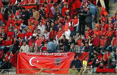 Türk bayrağını görünce çılgına döndüler
