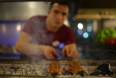 Karnavalda 10 bin kişiye kebap